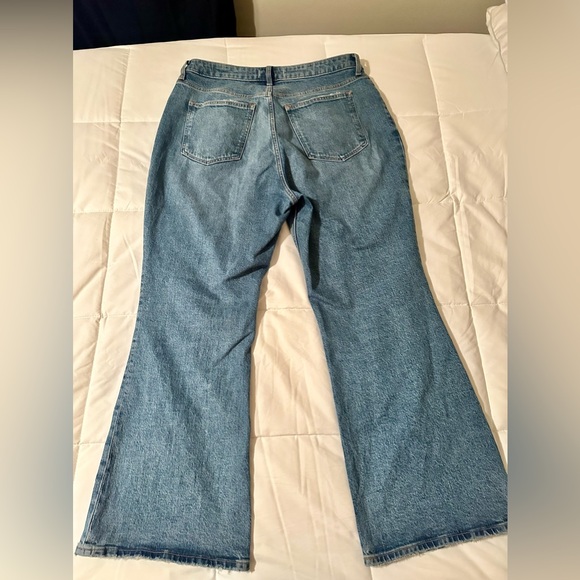 A&F Curve Love High Rise Vintage Flare Jean - Picture 4 of 6